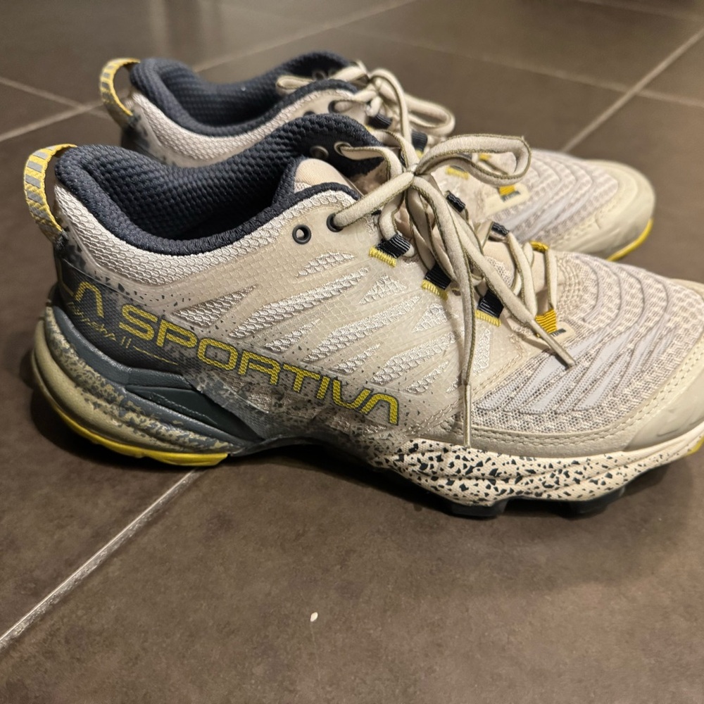 La Sportiva Akasha II Running Shoes - Gray and Yellow